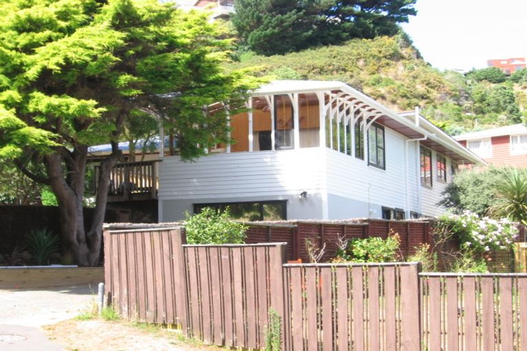 Photo of property in 50 Melrose Road, Island Bay, Wellington, 6023