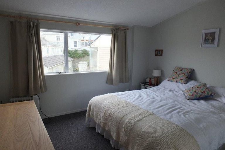 Photo of property in 44n Roxburgh Street, Mount Victoria, Wellington, 6011