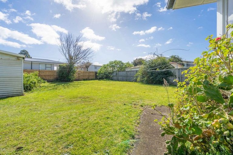Photo of property in 10 Brentford Place, Manurewa, Auckland, 2102