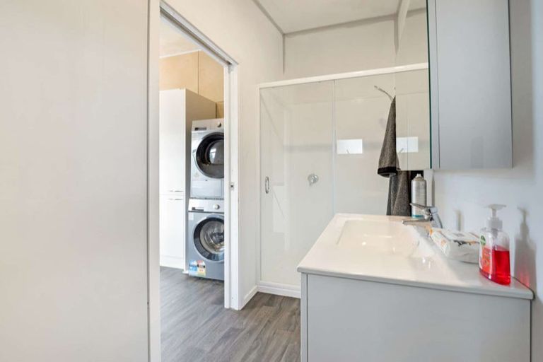 Photo of property in 19 Tongariro Street, Castlecliff, Whanganui, 4501