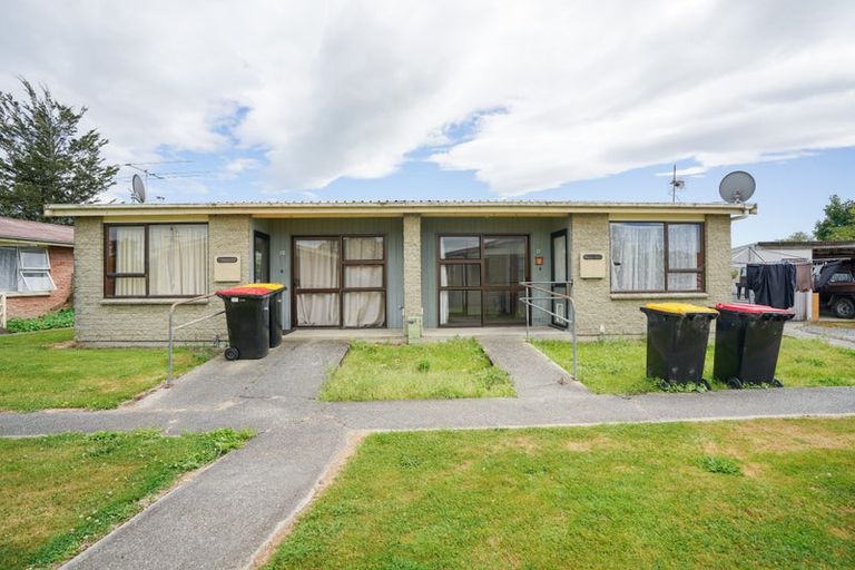 Photo of property in 1-12/71 Main Street, Mataura, 9712