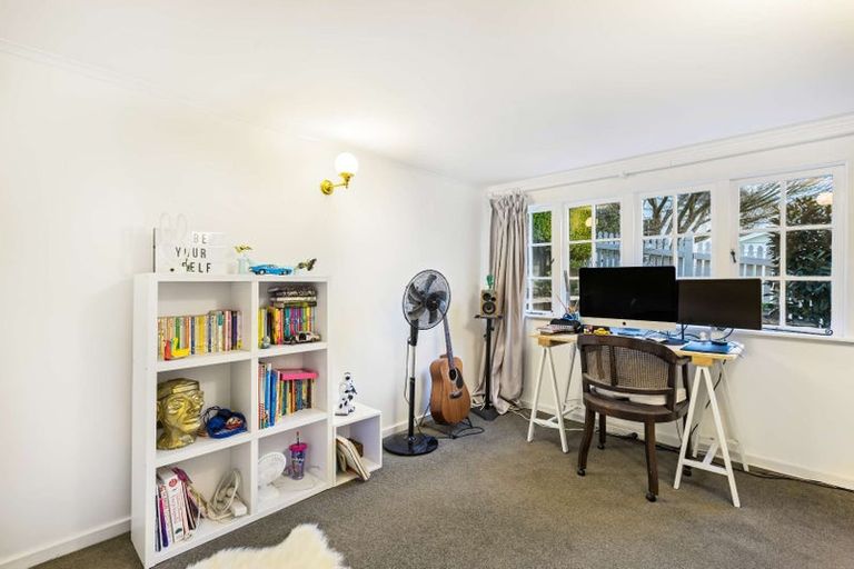 Photo of property in 11 Mostyn Street, Kingsland, Auckland, 1021