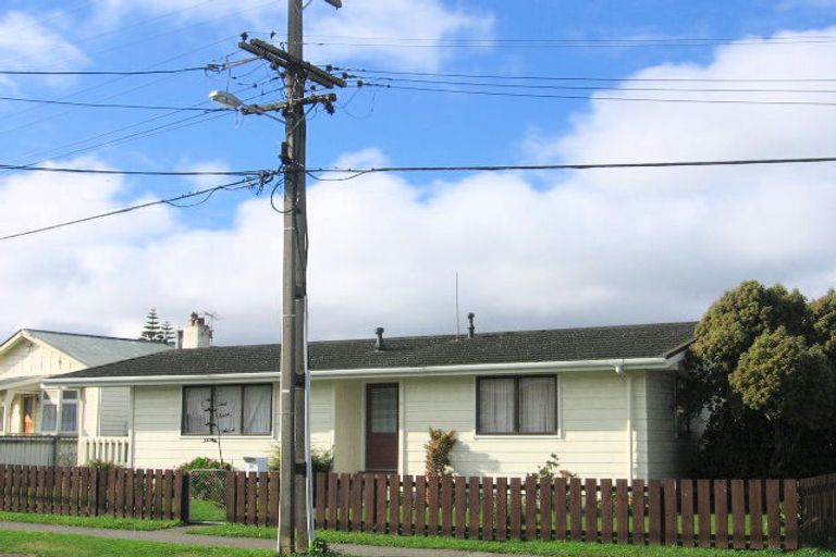 Photo of property in 36 Awamutu Grove, Waiwhetu, Lower Hutt, 5010