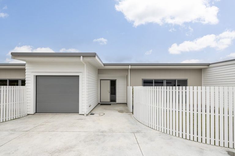 Photo of property in 102c Auckland Road, Greenmeadows, Napier, 4112