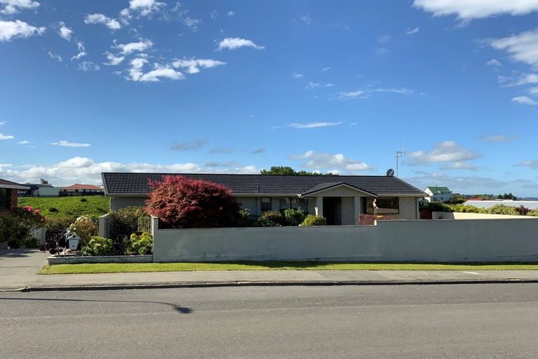 Photo of property in 12 Oakleigh Crescent, Oamaru North, Oamaru, 9400