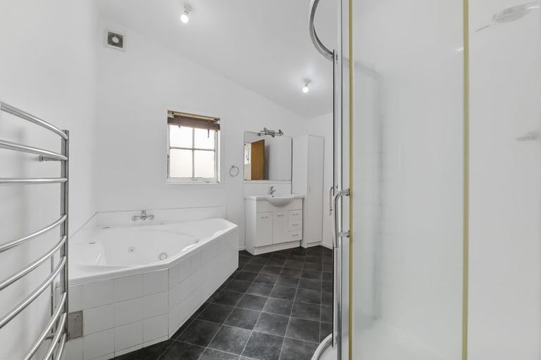 Photo of property in 278 South Road, Hawera, 4610