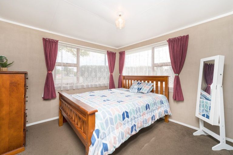 Photo of property in 1 John F Kennedy Drive, Milson, Palmerston North, 4414