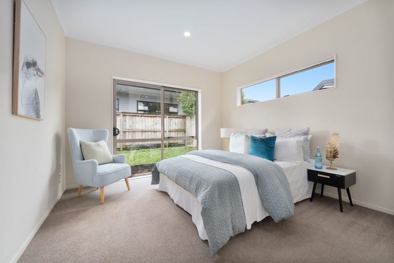 Photo of property in 16h Lincoln Road, Henderson, Auckland, 0610