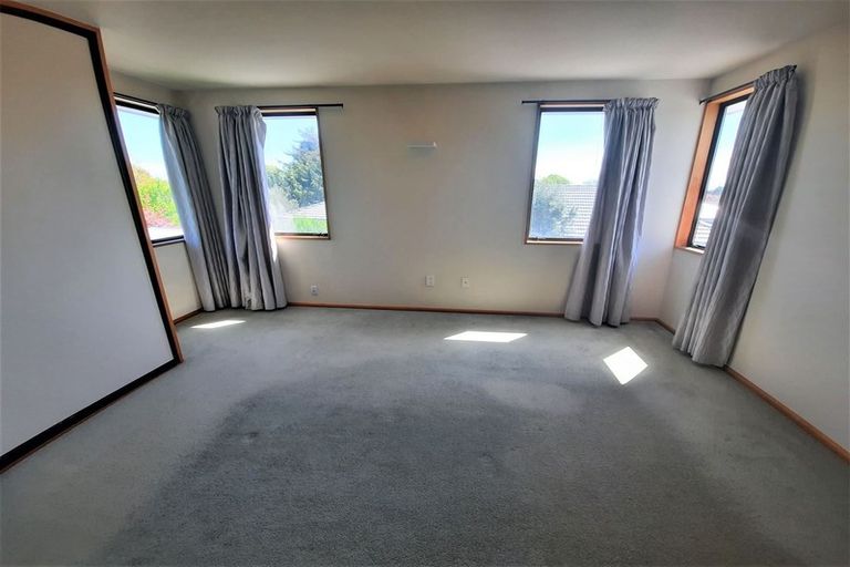 Photo of property in 15 Sevenoaks Drive, Bryndwr, Christchurch, 8053