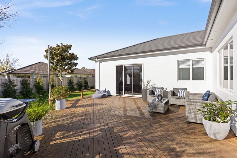 Photo of property in 43 Fairview Place, Havelock North, 4130