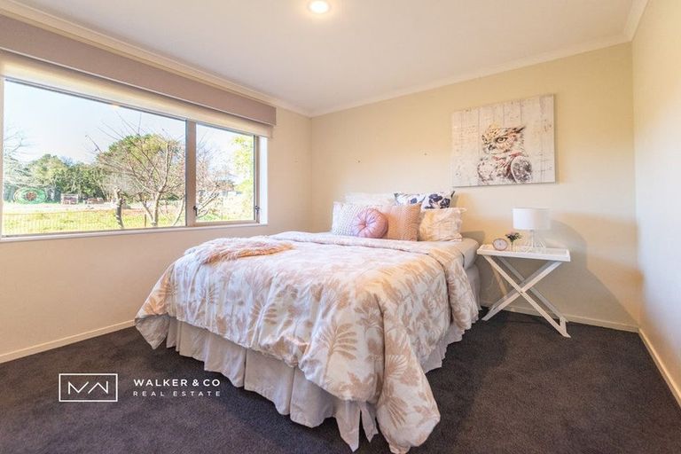 Photo of property in 2 Tuhua Lane, Brown Owl, Upper Hutt, 5018