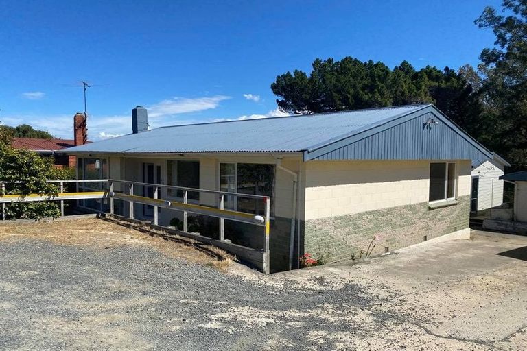 Photo of property in 409 Pine Hill Road, Pine Hill, Dunedin, 9010