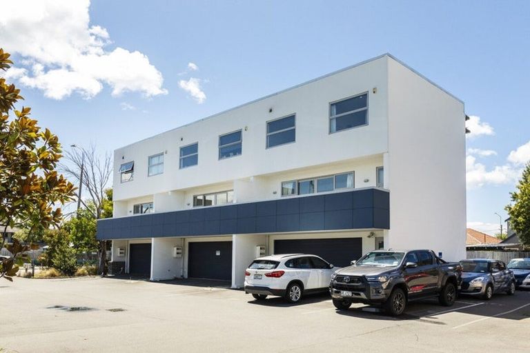 Photo of property in 88a Edgeware Road, St Albans, Christchurch, 8014