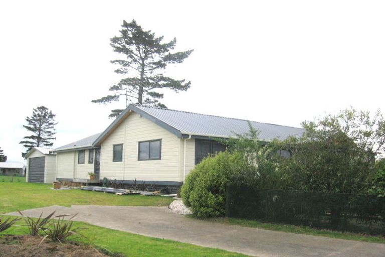Photo of property in 117 Castle View Road, Matarangi, Whitianga, 3592