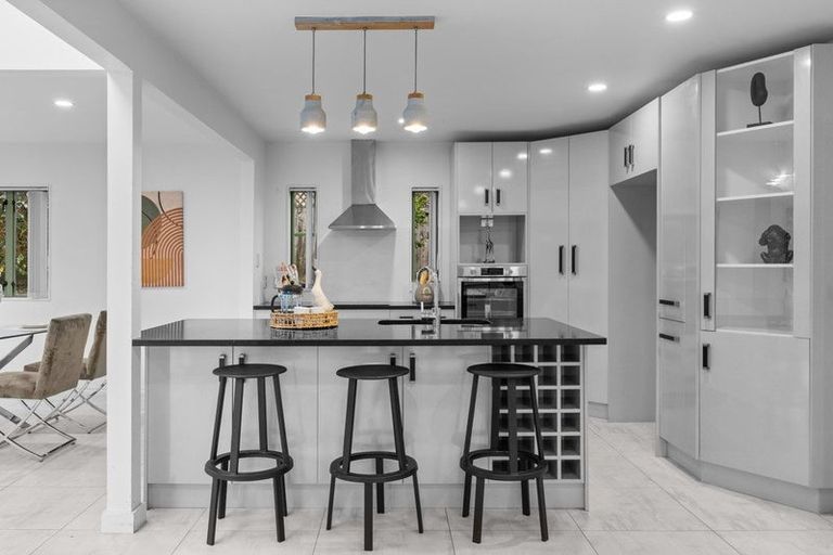 Photo of property in 68 Marina View Drive, West Harbour, Auckland, 0618