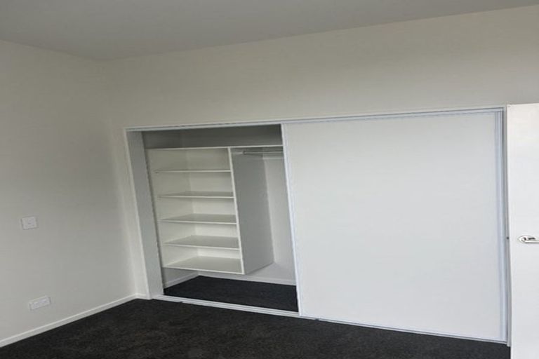 Photo of property in 1/79 Edmonton Road, Henderson, Auckland, 0612