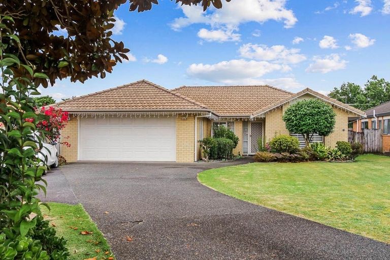 Photo of property in 30 Millington Place, Huntington Park, Auckland, 2013