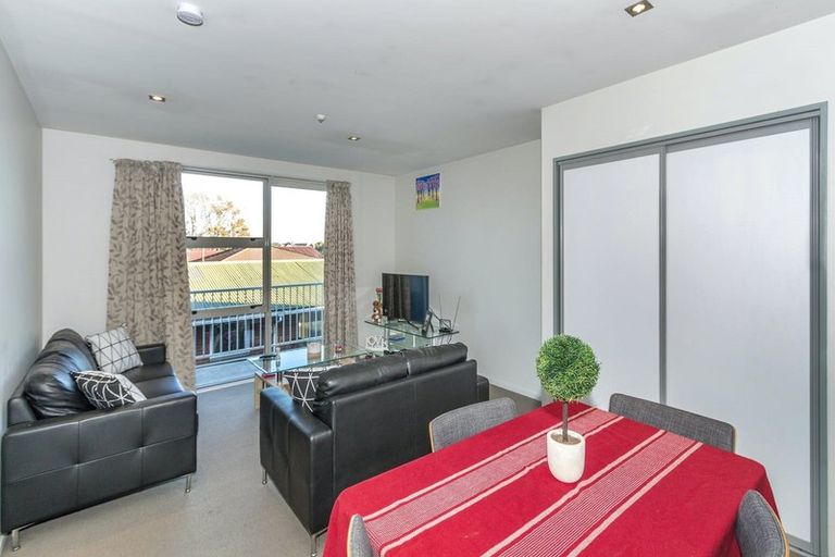 Photo of property in 13/14 Brougham Street, Addington, Christchurch, 8024