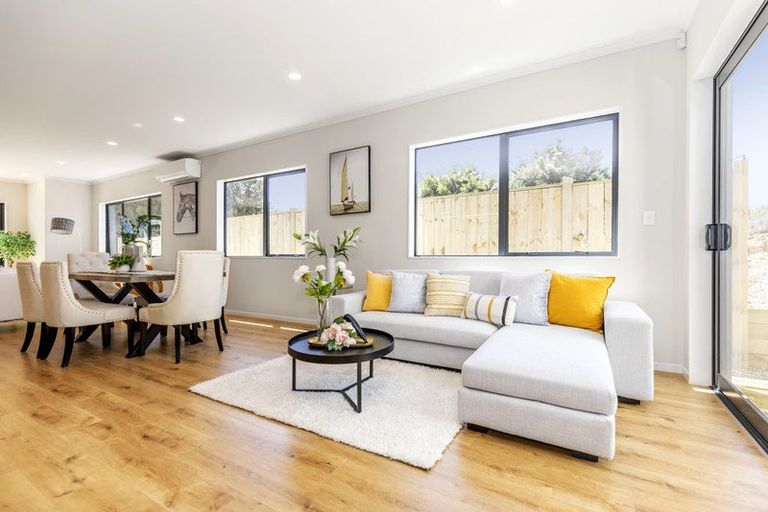 Photo of property in 2a Hughs Way, Flat Bush, Auckland, 2019