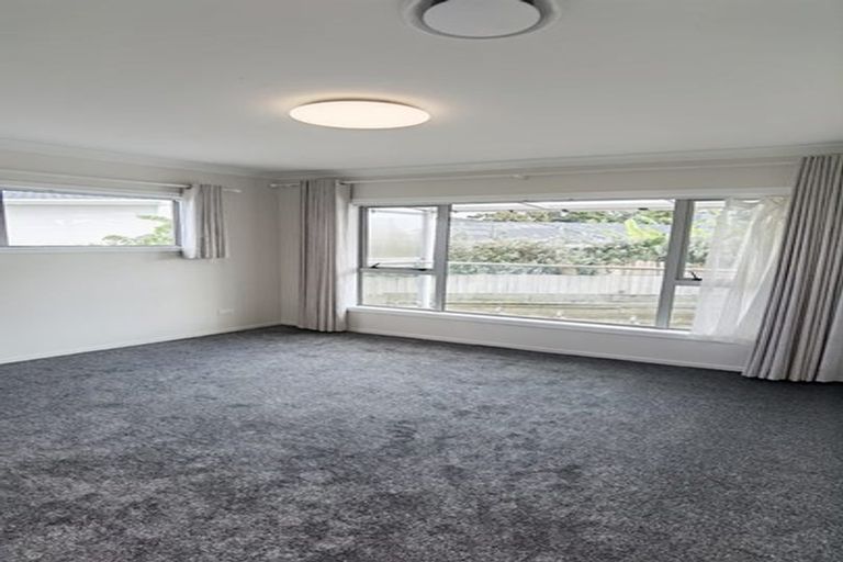 Photo of property in 194 Bleakhouse Road, Mellons Bay, Auckland, 2014
