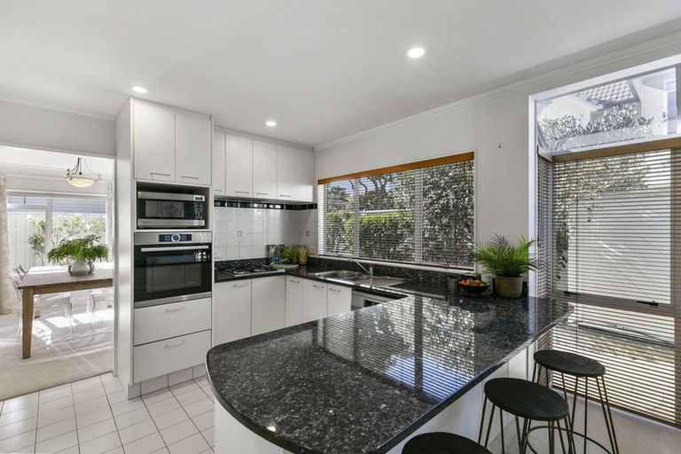 Photo of property in 47 Falkirk Avenue, Seatoun, Wellington, 6022