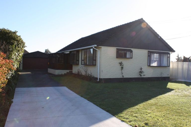 Photo of property in 19 Ontario Place, Wainoni, Christchurch, 8061