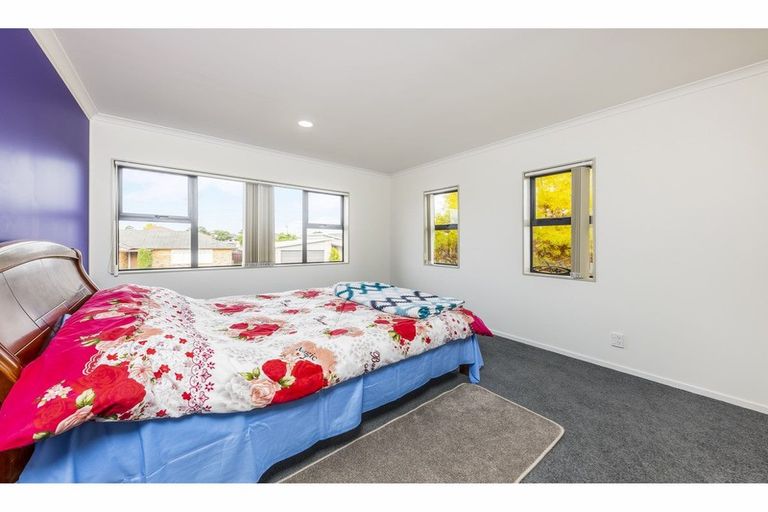 Photo of property in 8 Bellshill Close, Wattle Downs, Auckland, 2103