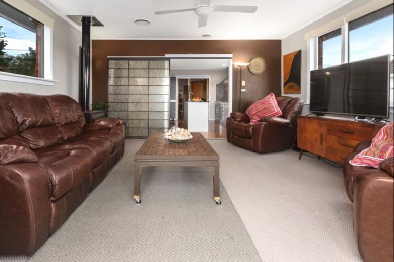 Photo of property in 33a Herewini Street, Titahi Bay, Porirua, 5022