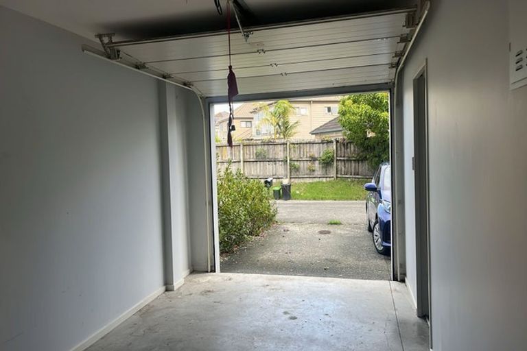 Photo of property in 75 Bordeaux Parade, Te Atatu South, Auckland, 0610