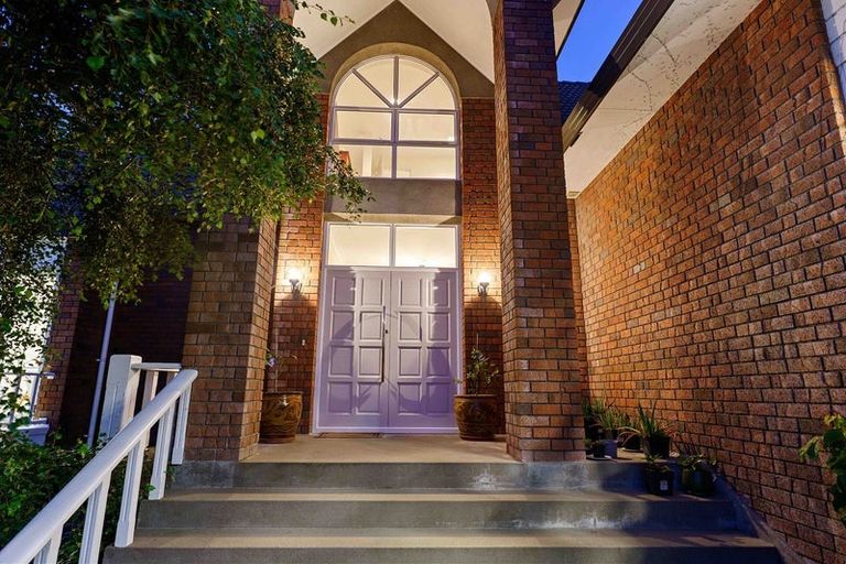 Photo of property in 105 Winara Avenue, Waikanae, 5036