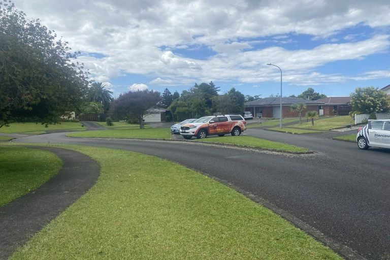 Photo of property in 2/42 Frank Evans Place, Henderson, Auckland, 0610