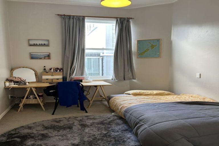 Photo of property in 61-61a Brougham Street, Mount Victoria, Wellington, 6011