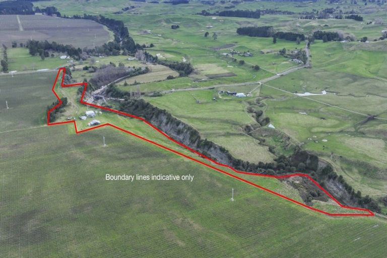 Photo of property in 102 Crownthorpe Road, Crownthorpe, Hastings, 4179