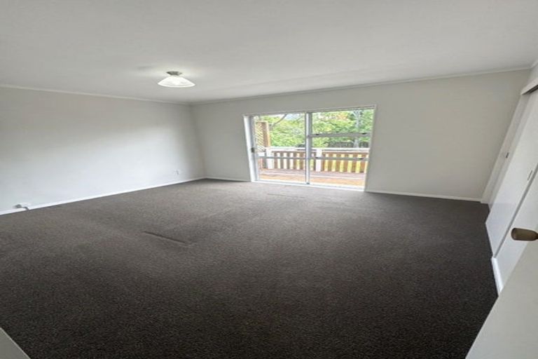 Photo of property in 92 Borich Road, Sunnyvale, Auckland, 0612