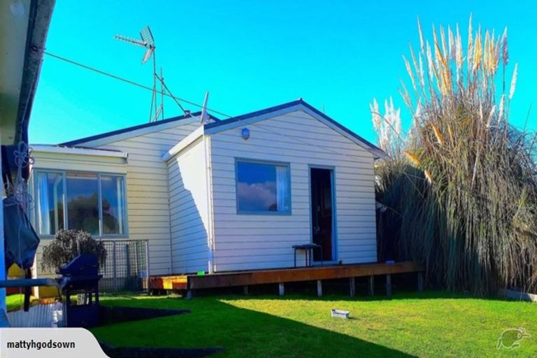 Photo of property in 354 Pukehina Parade, Pukehina, Te Puke, 3189