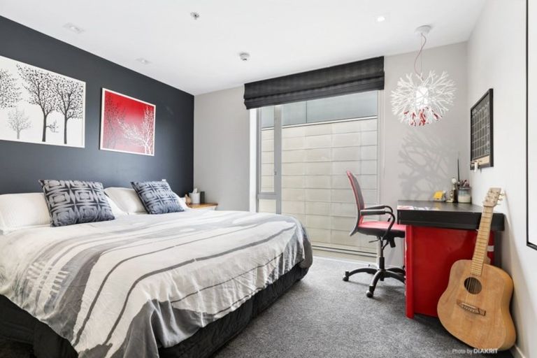 Photo of property in Piermont Apartments, 8e/82 Cable Street, Te Aro, Wellington, 6011