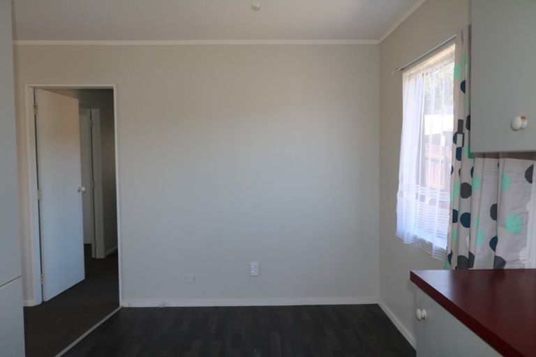 Photo of property in 24 Blueberry Grove, Timberlea, Upper Hutt, 5018