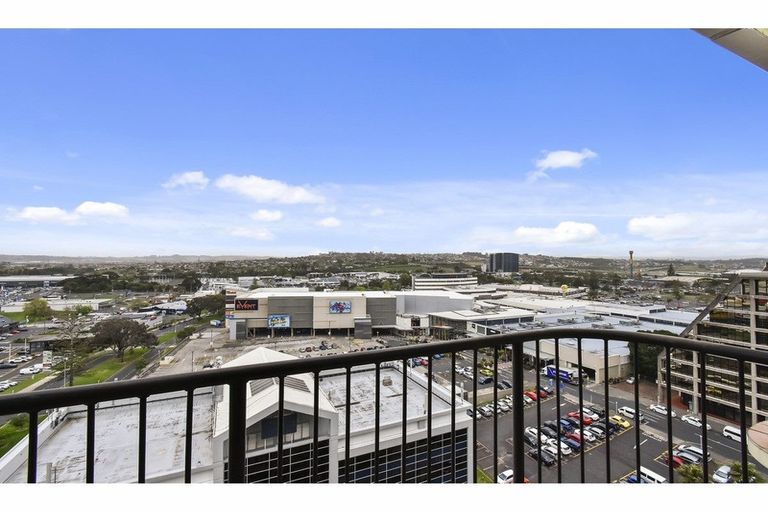 Photo of property in The Rennaissance, 15i/18 Ronwood Avenue, Manukau, Auckland, 2104