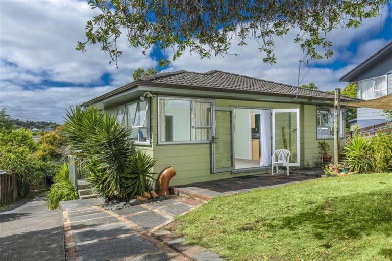 Photo of property in 4 Chislehurst Street, Henderson, Auckland, 0612