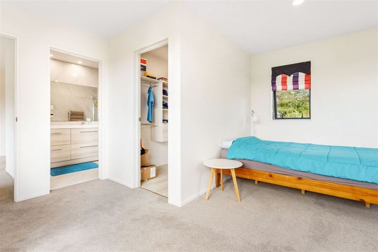 Photo of property in 14 Kotuku Street, Te Atatu Peninsula, Auckland, 0610