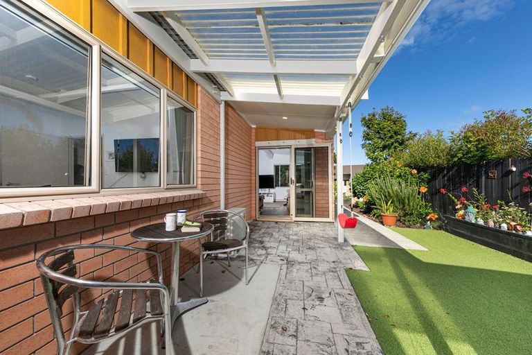 Photo of property in 1/34 Waipuia Place, Greenhithe, Auckland, 0632