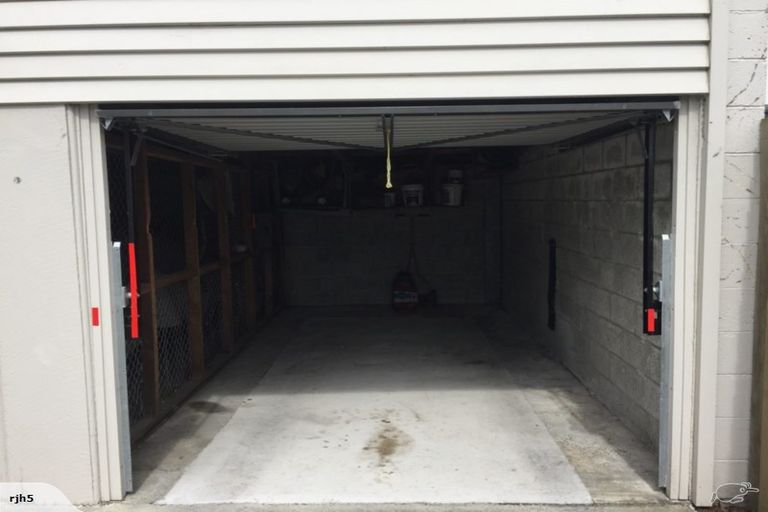 Photo of property in 71 Bretts Road, St Albans, Christchurch, 8052