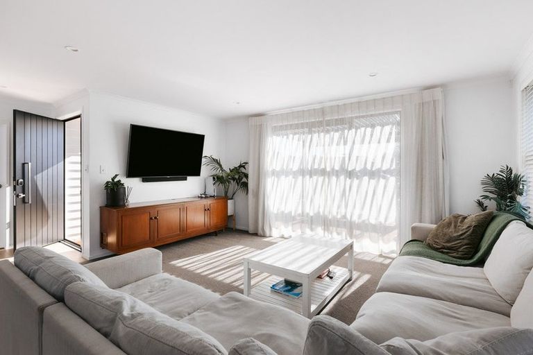 Photo of property in 55 Hills View Drive, Papamoa, 3118