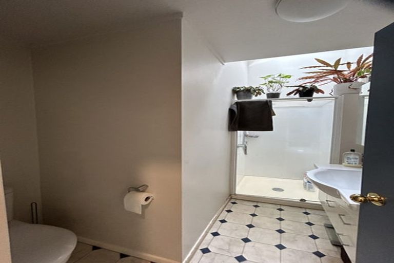 Photo of property in 20 Melrose Road, Island Bay, Wellington, 6023