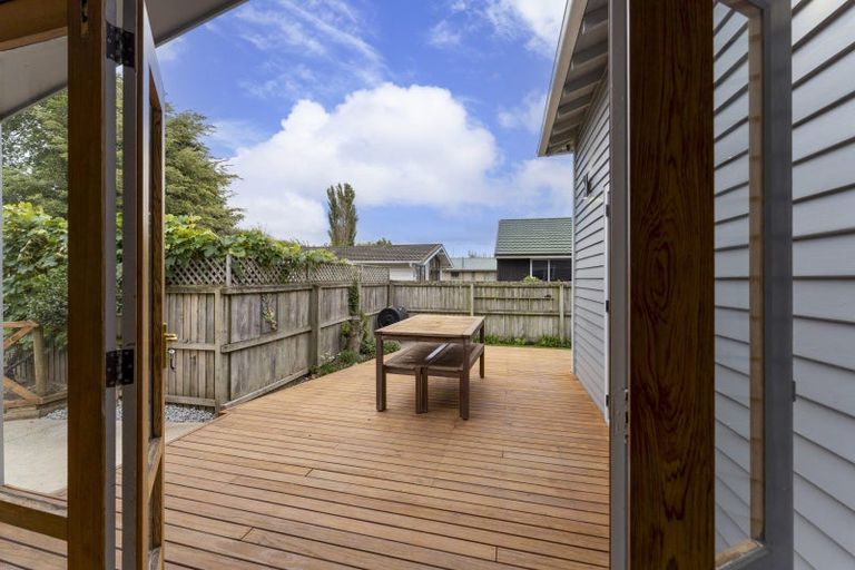 Photo of property in 22 Wyon Street, Linwood, Christchurch, 8062