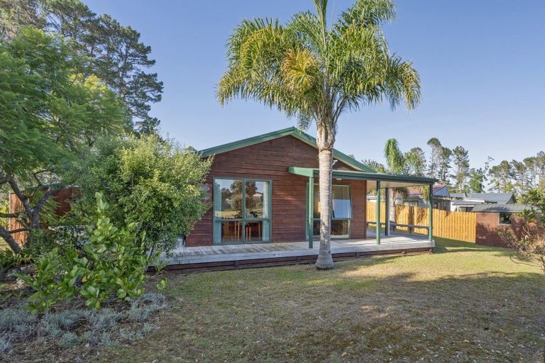 Photo of property in 214 Matarangi Drive, Matarangi, Whitianga, 3592