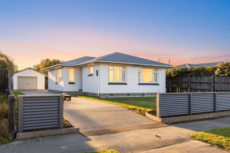 Photo of property in 75 Stanbury Avenue, Somerfield, Christchurch, 8024