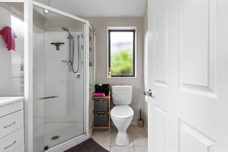 Photo of property in 24 Roderick Place, Rototuna, Hamilton, 3210