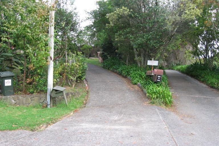 Photo of property in 134 Takahe Road, Titirangi, Auckland, 0604
