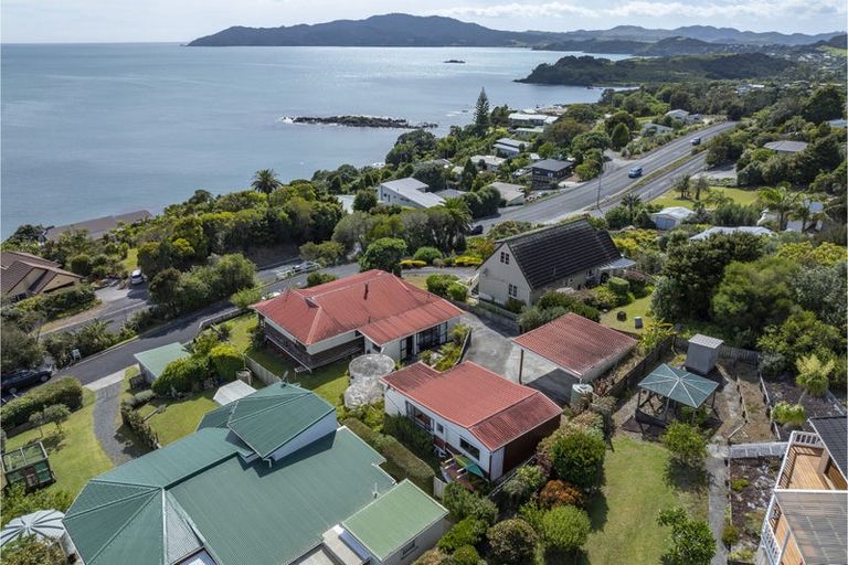 Photo of property in 20 Leslie Road, Cable Bay, 0420